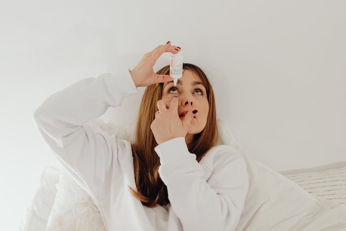 Øjenbetændelse om sommeren: svømmehal, allergener og hvilke øjendråber du skal vælge